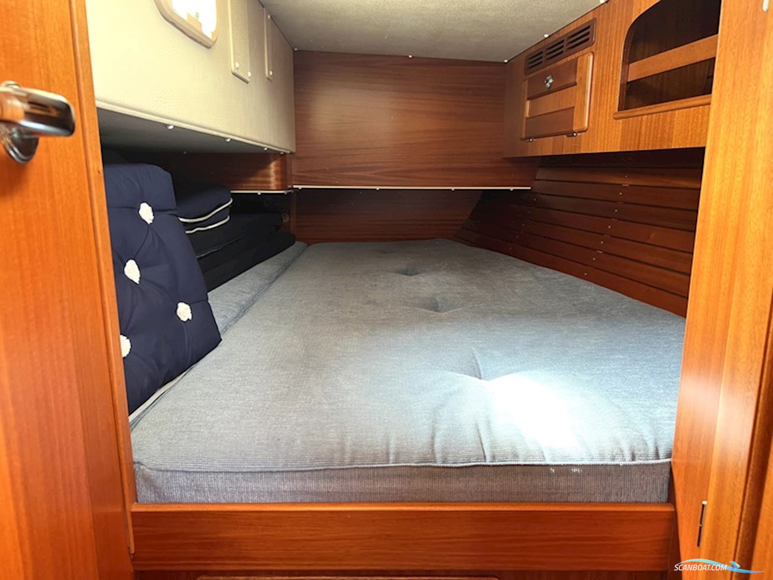 Hallberg Rassy 342