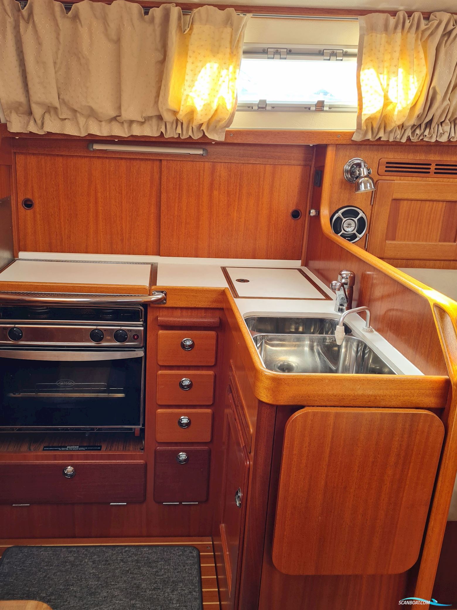 Hallberg-Rassy 342