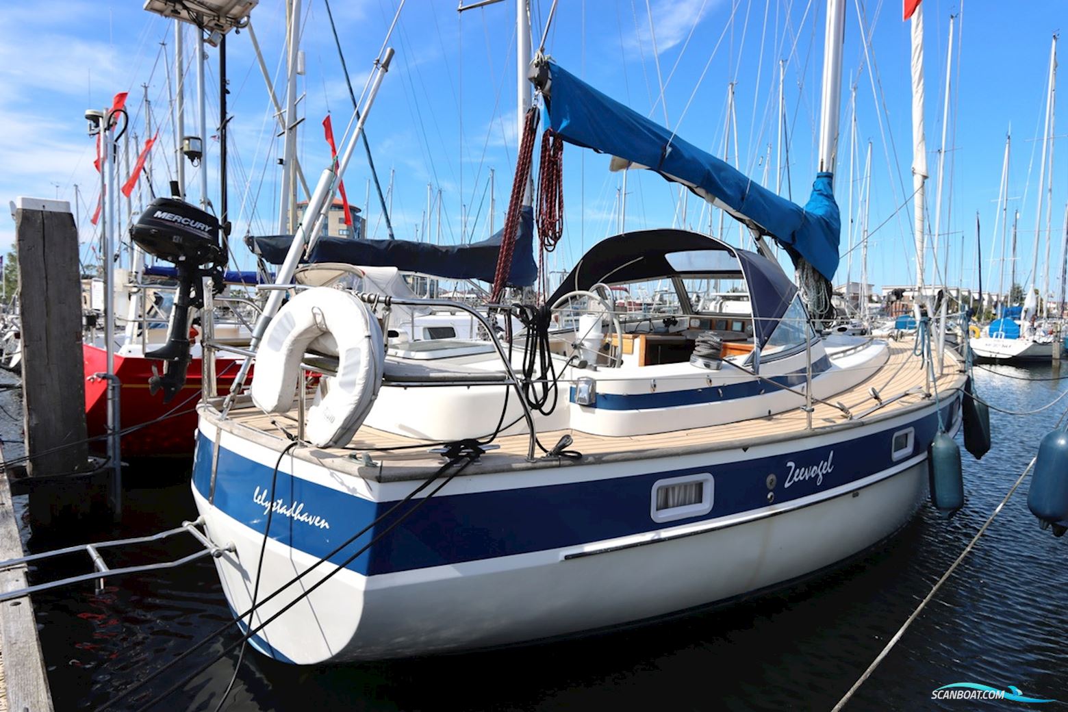 Hallberg Rassy 352
