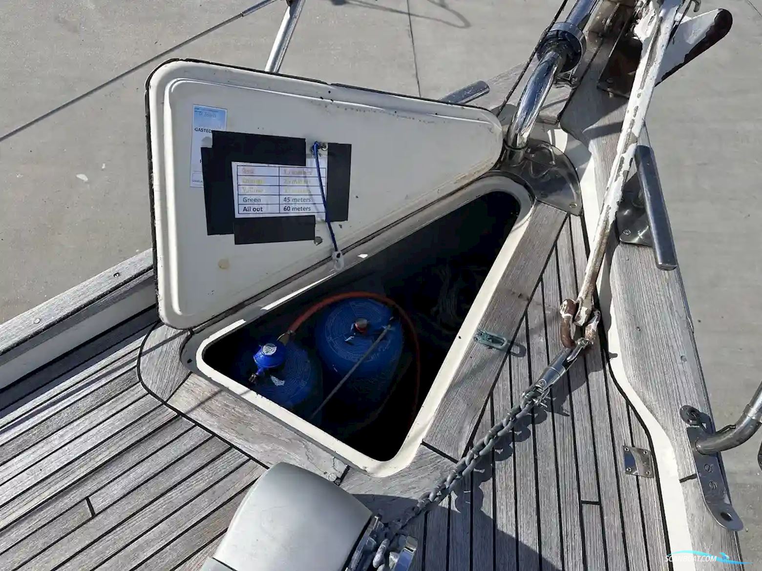 Hallberg-rassy 352