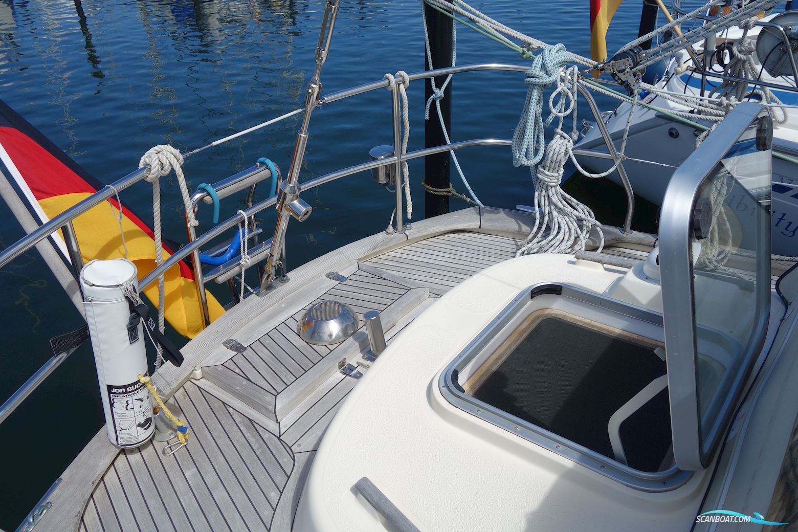 Hallberg-Rassy 352