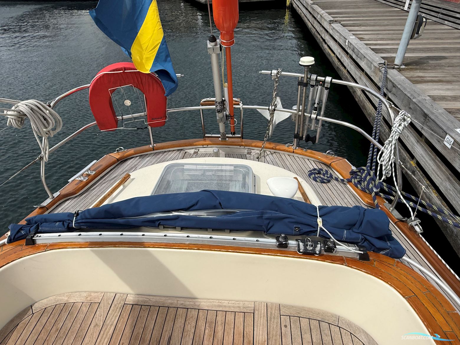 Hallberg-Rassy 352