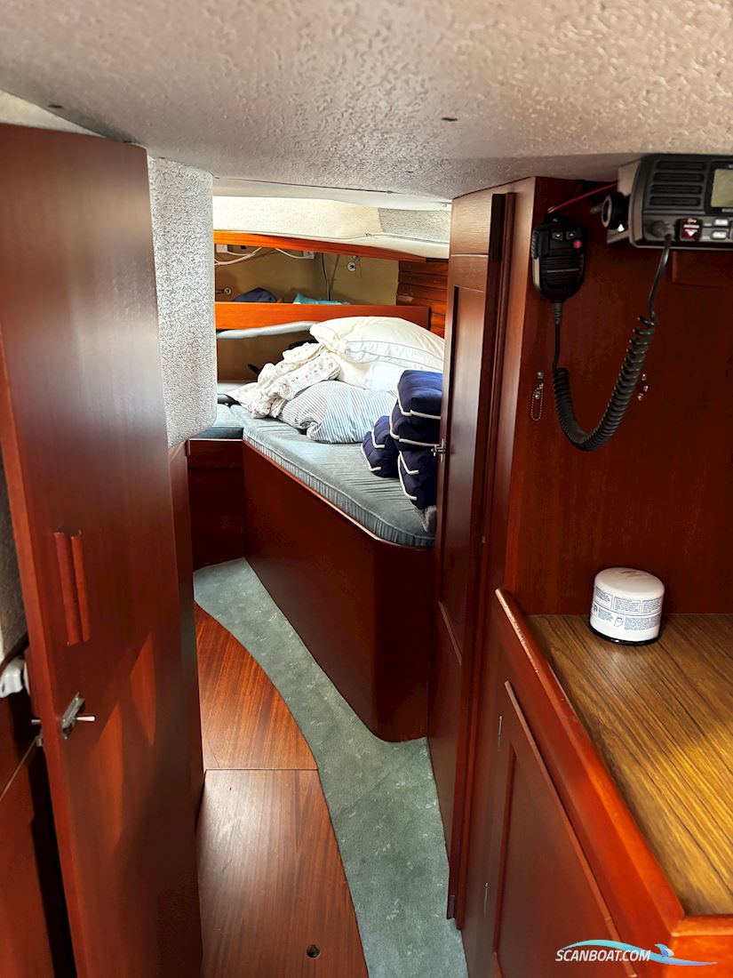 Hallberg Rassy 352