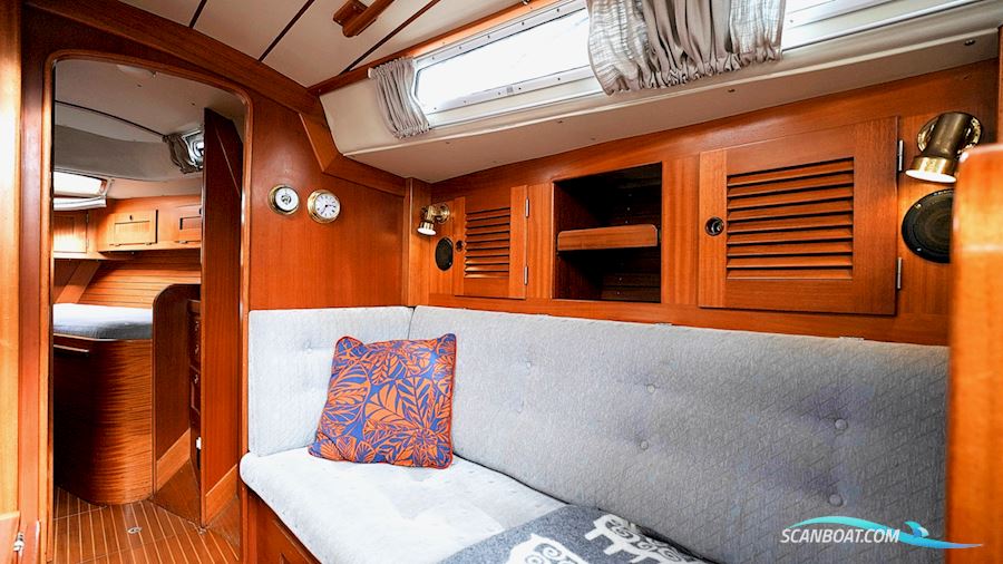 Hallberg-Rassy 36