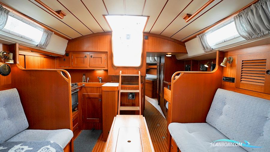 Hallberg-Rassy 36
