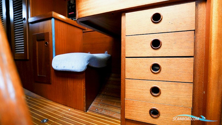 Hallberg-Rassy 36