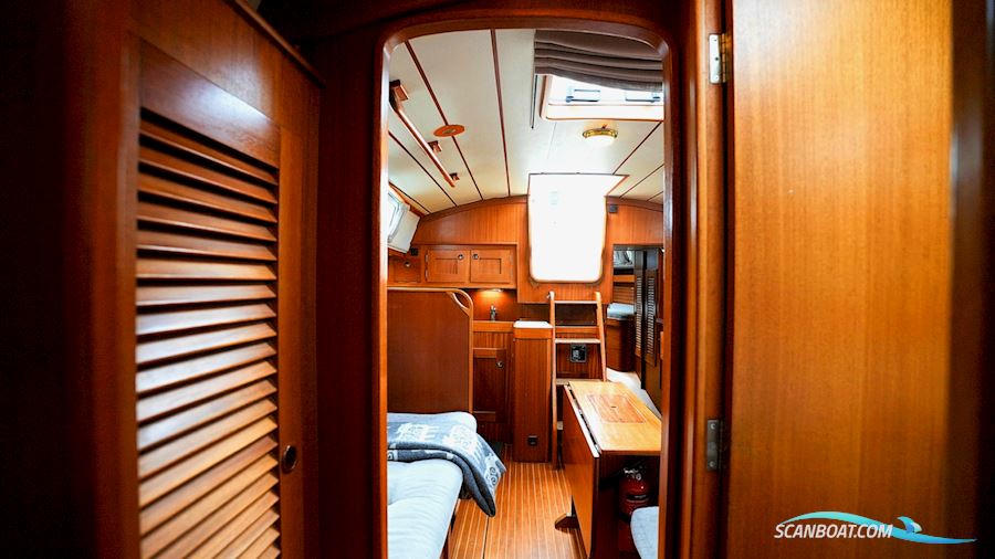 Hallberg-Rassy 36