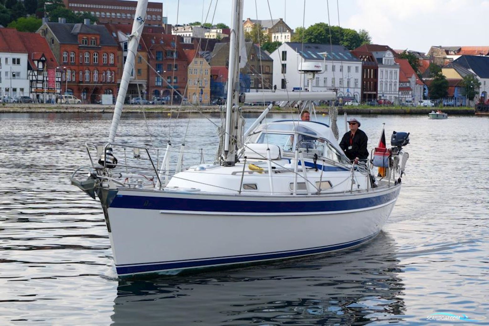 Hallberg-Rassy 37
