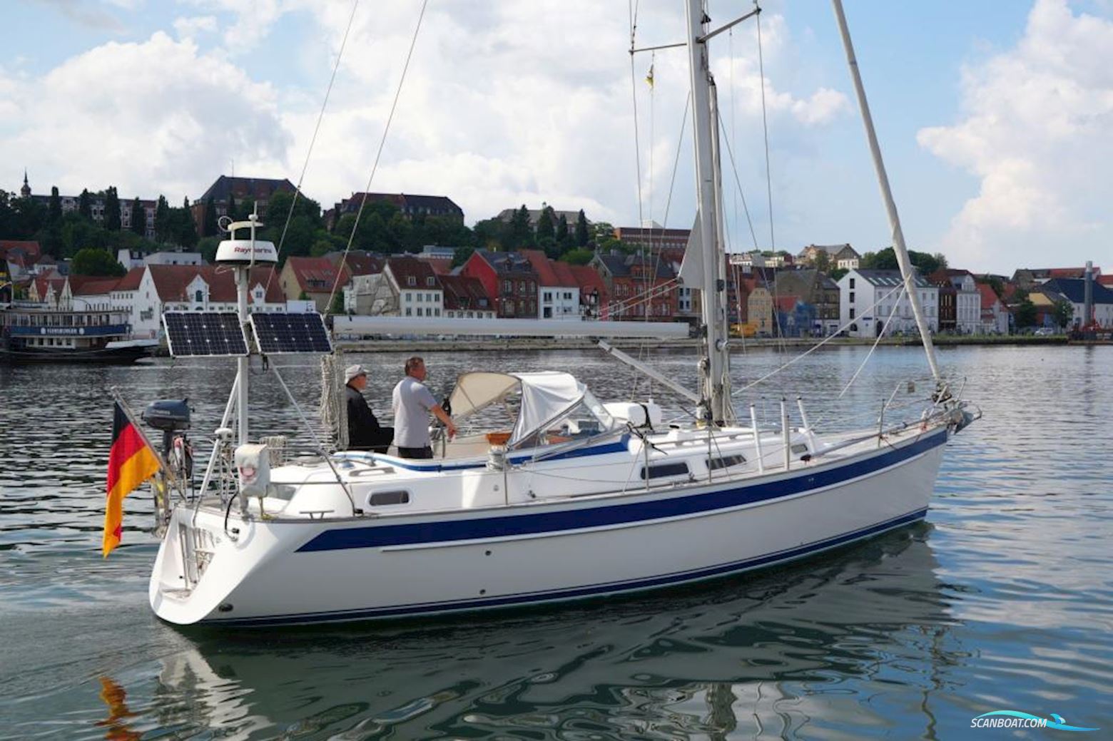 Hallberg-Rassy 37