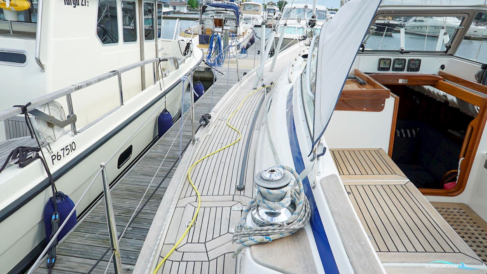 Hallberg-Rassy 37