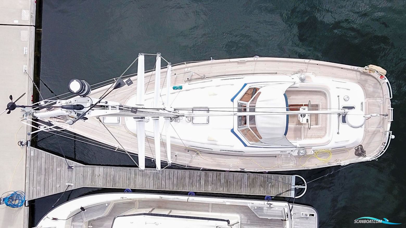 Hallberg-Rassy 37