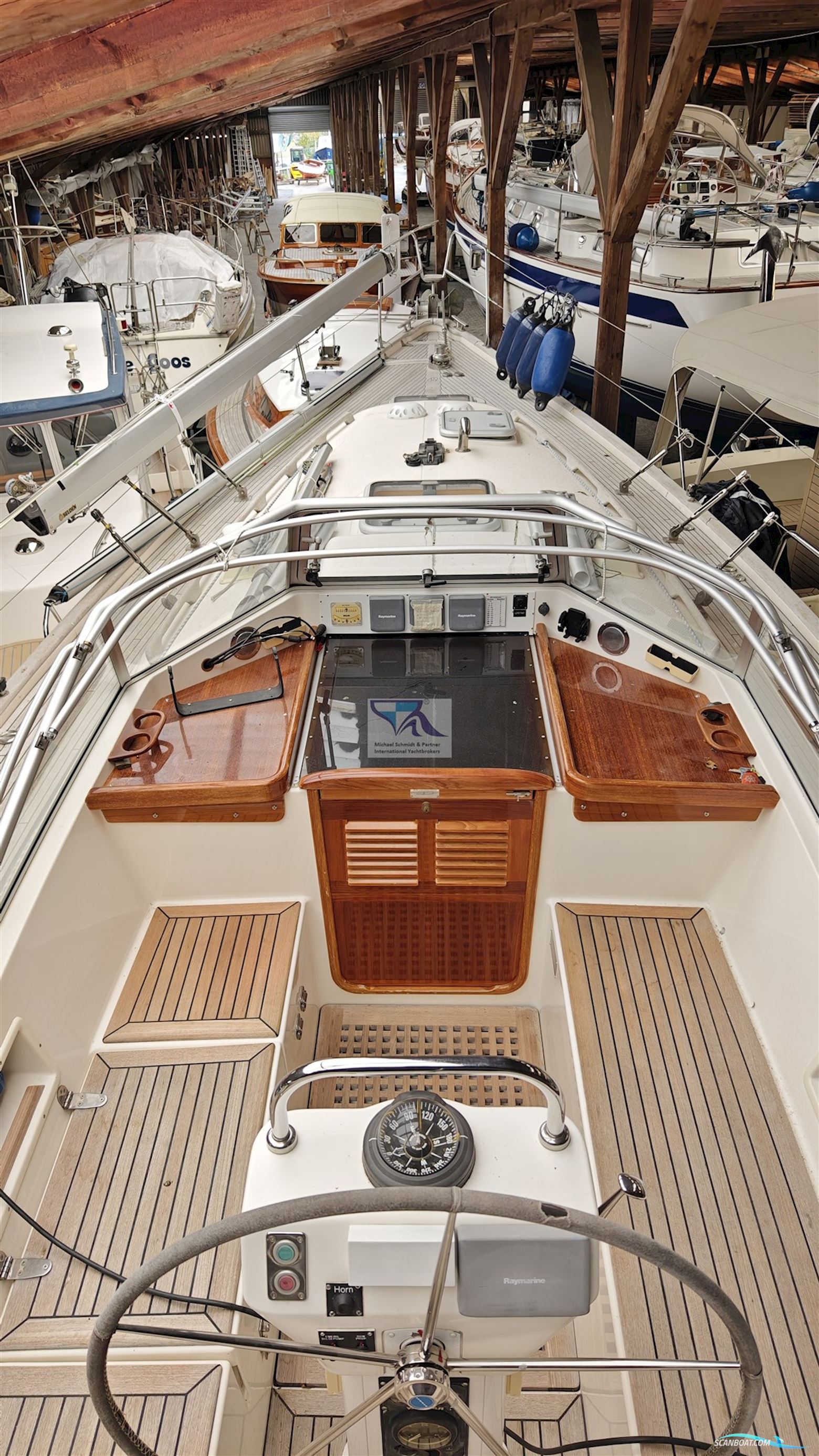 Hallberg Rassy 37