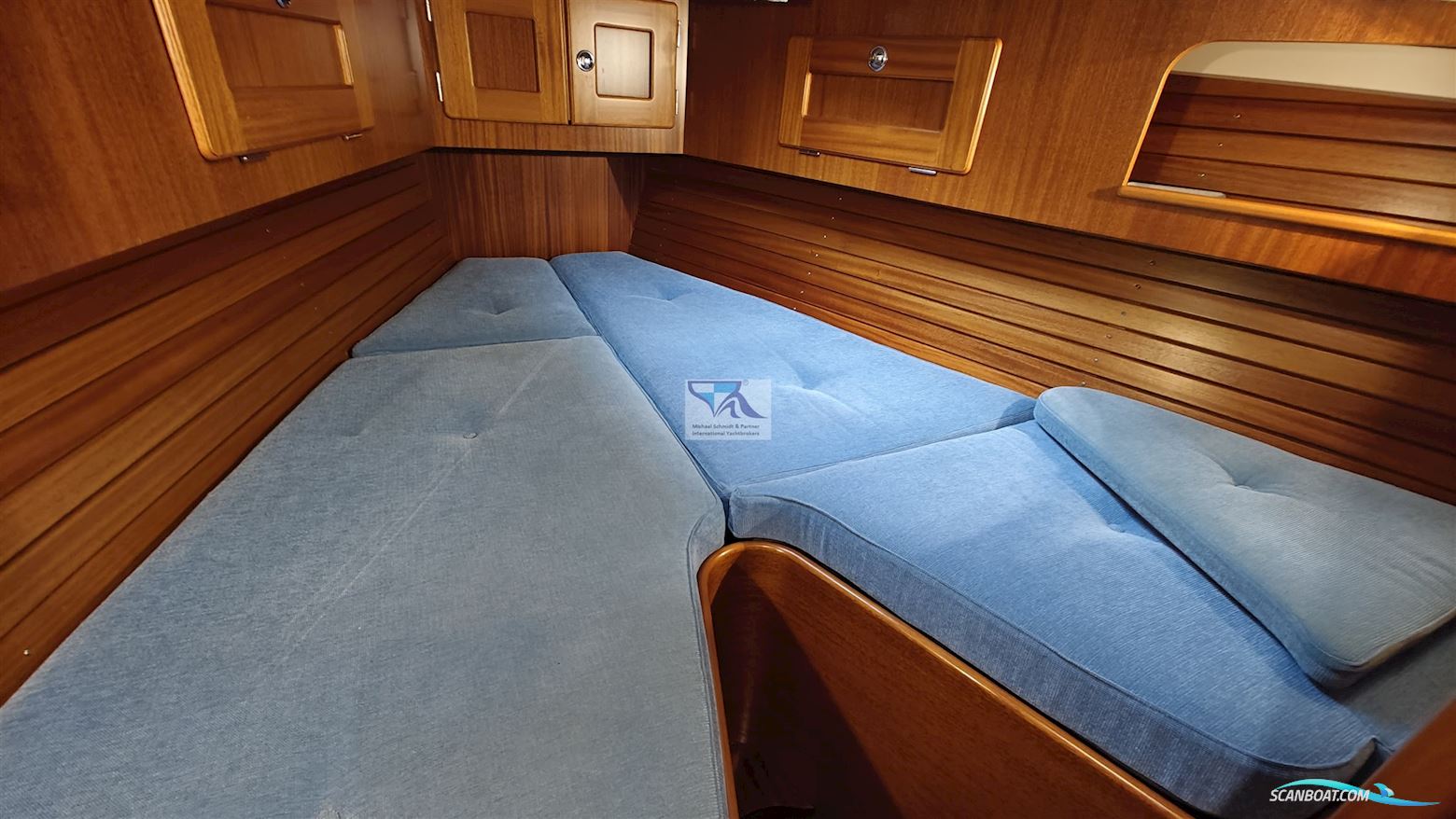 Hallberg Rassy 37