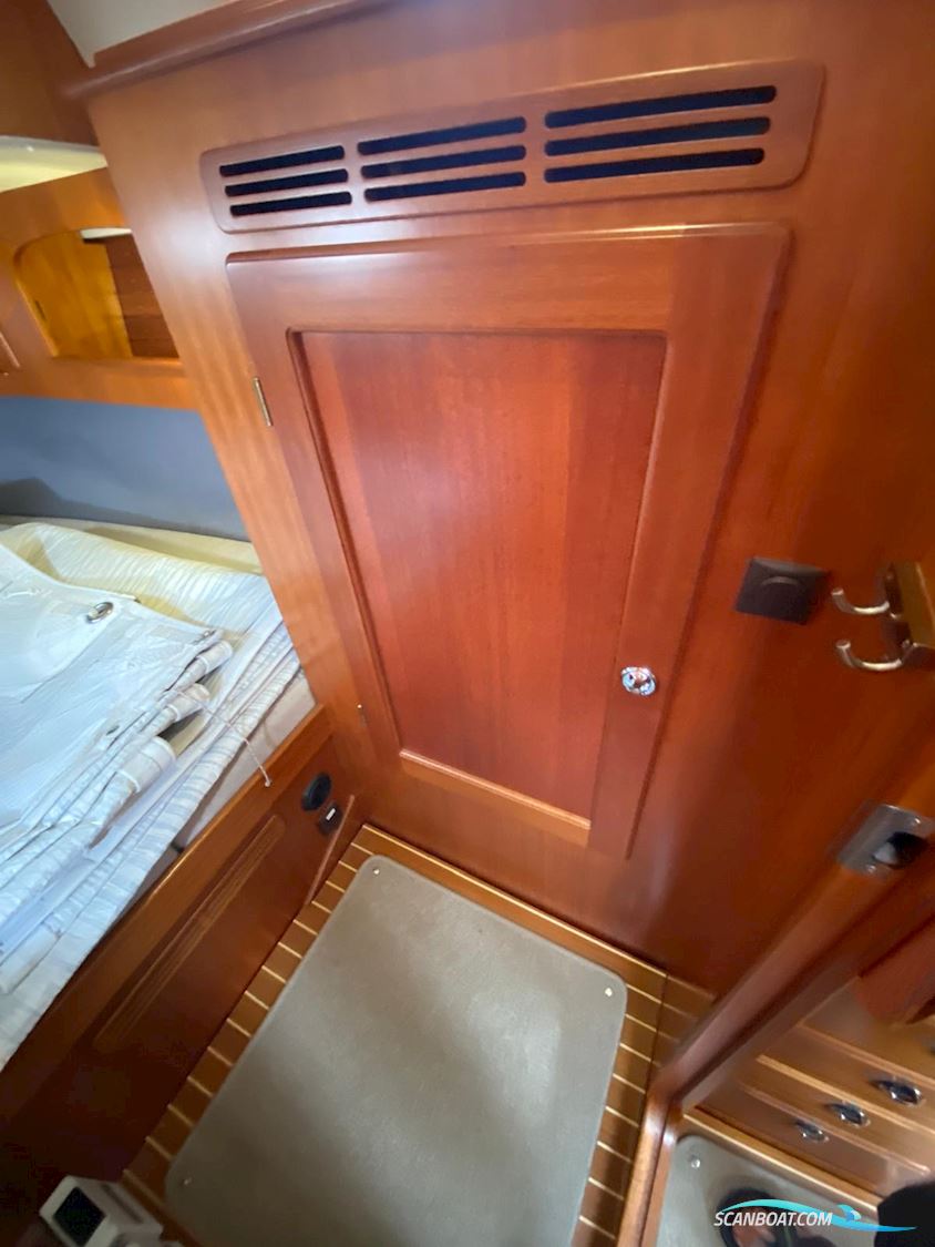 Hallberg-Rassy 372