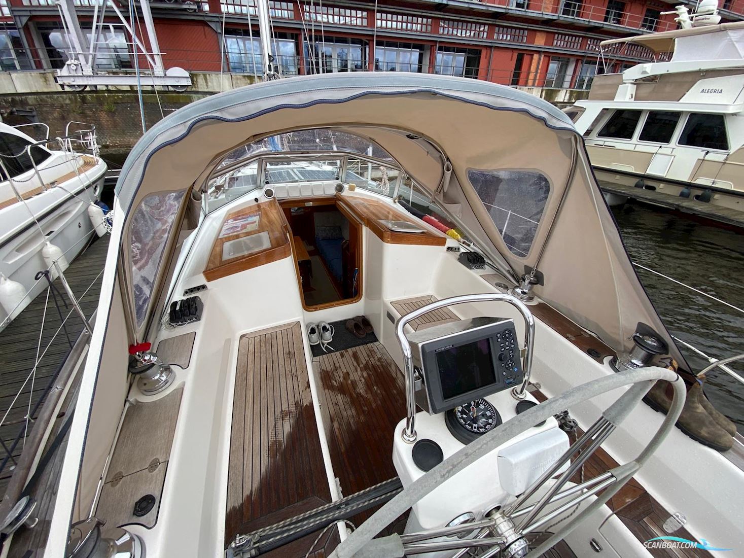 Hallberg-Rassy 372