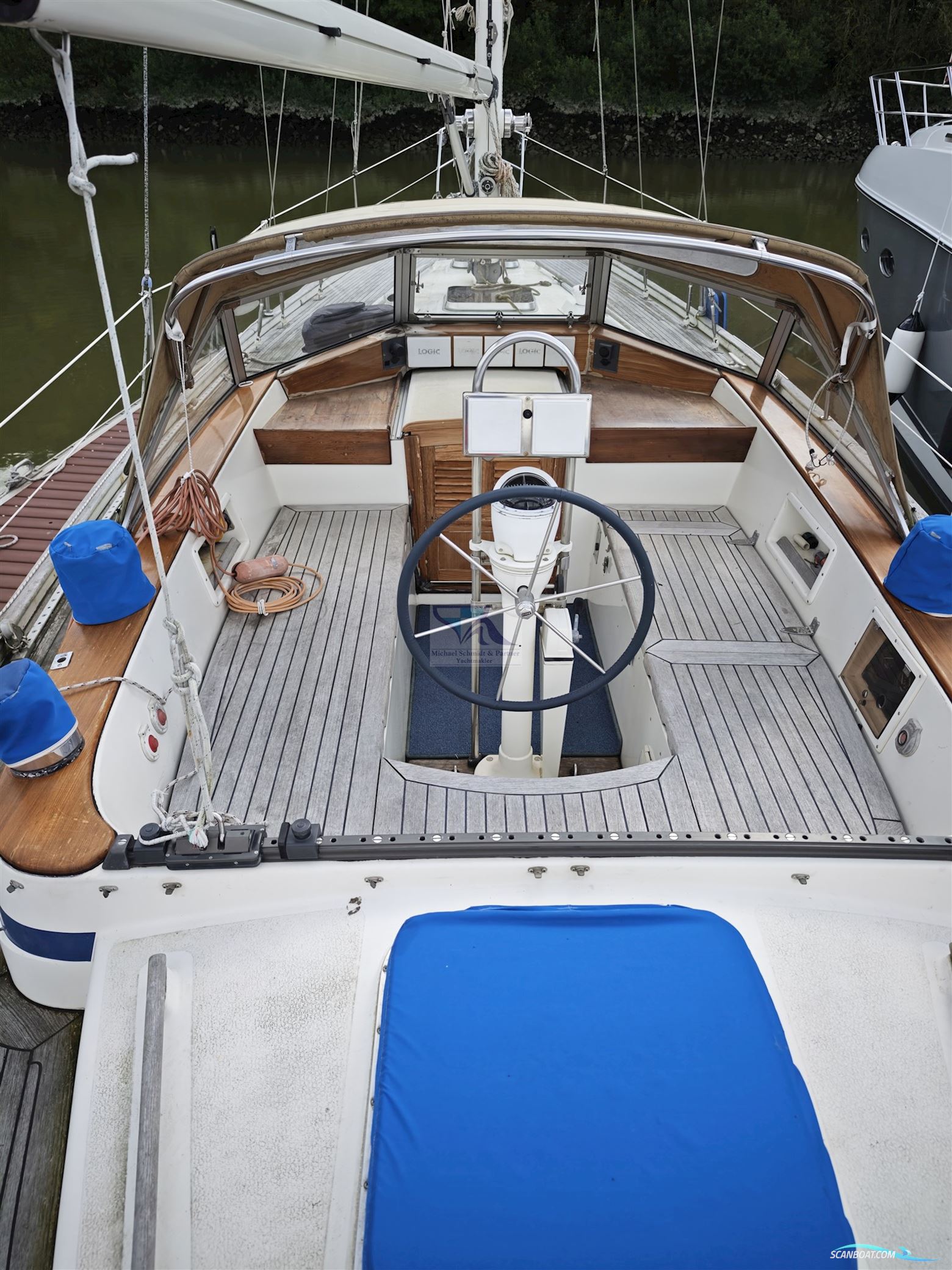 Hallberg Rassy 38
