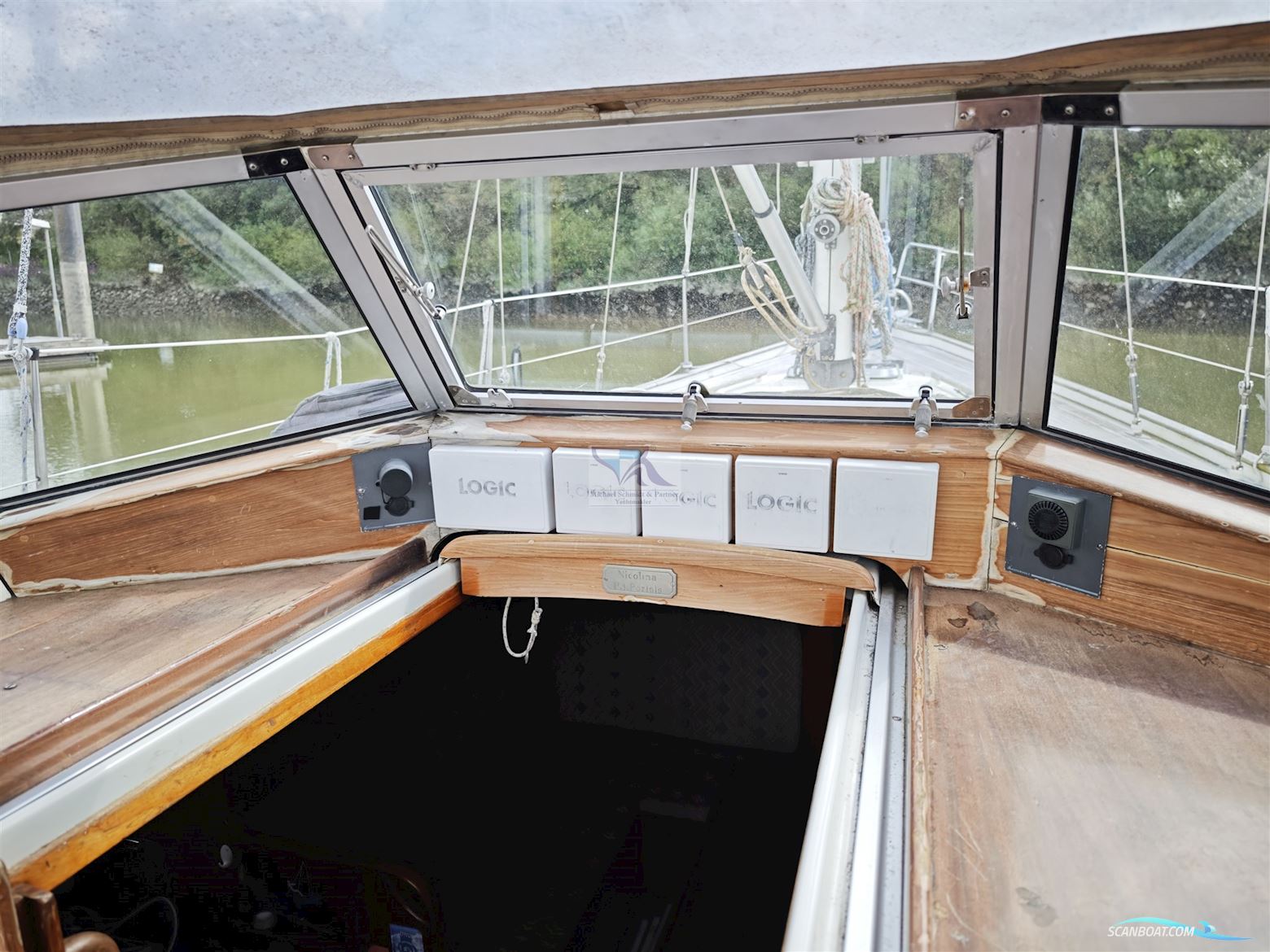 Hallberg Rassy 38