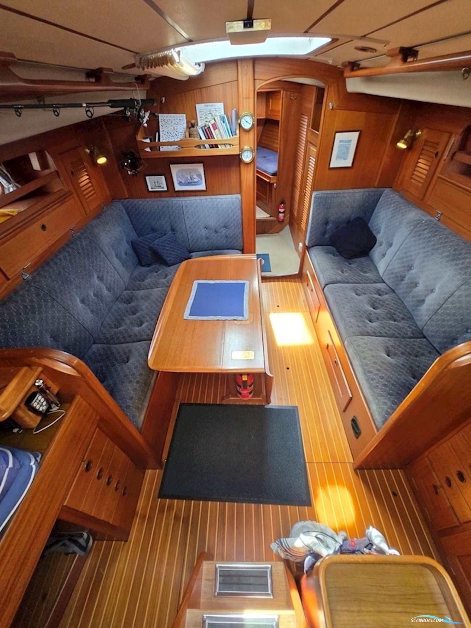Hallberg-Rassy 382