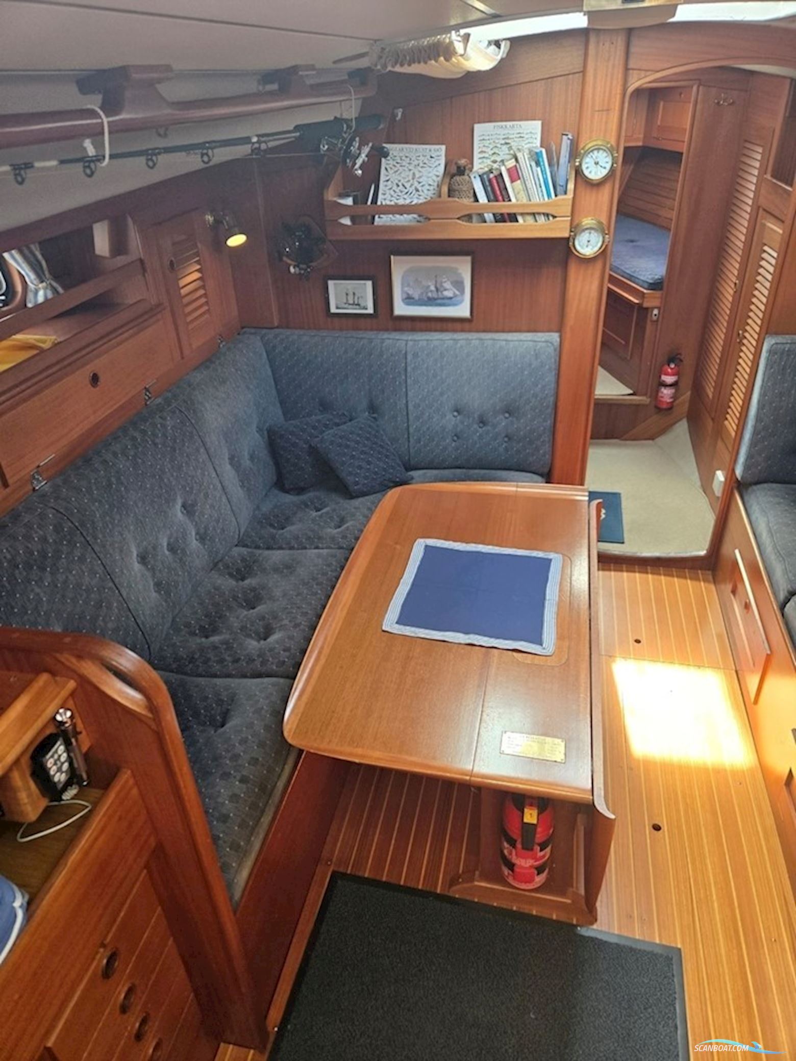 Hallberg-Rassy 382