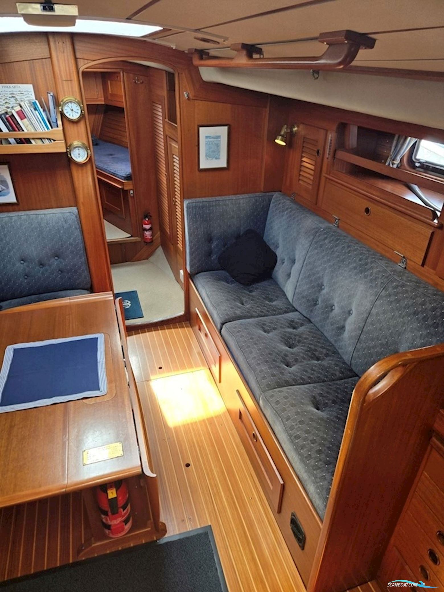 Hallberg-Rassy 382