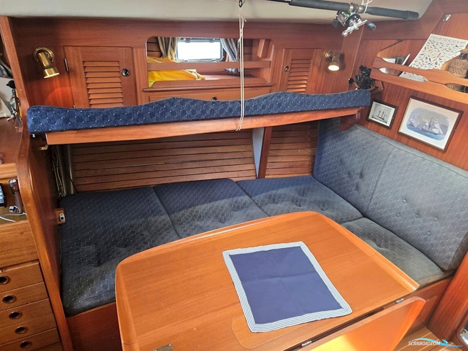 Hallberg-Rassy 382