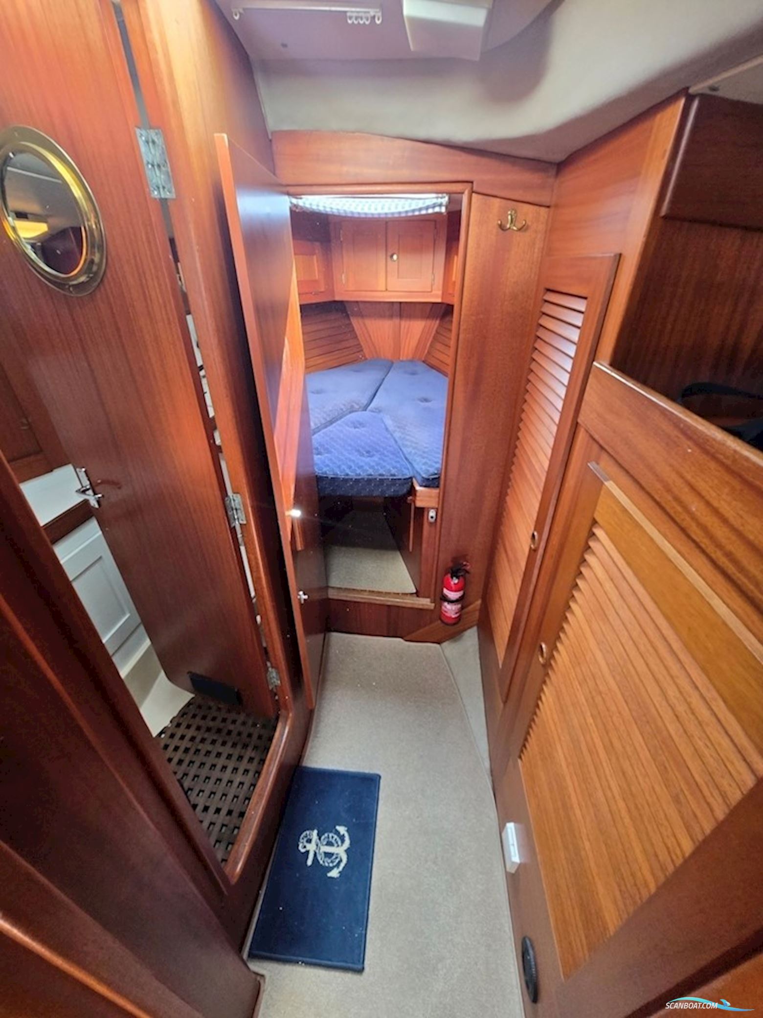 Hallberg-Rassy 382