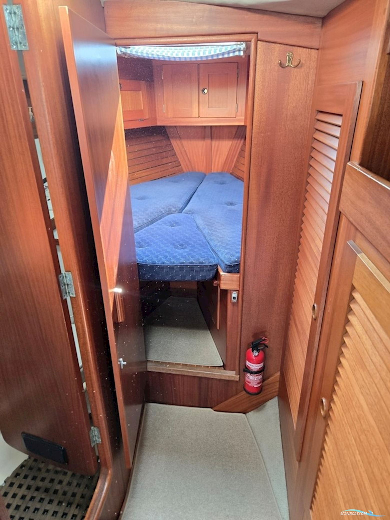 Hallberg-Rassy 382