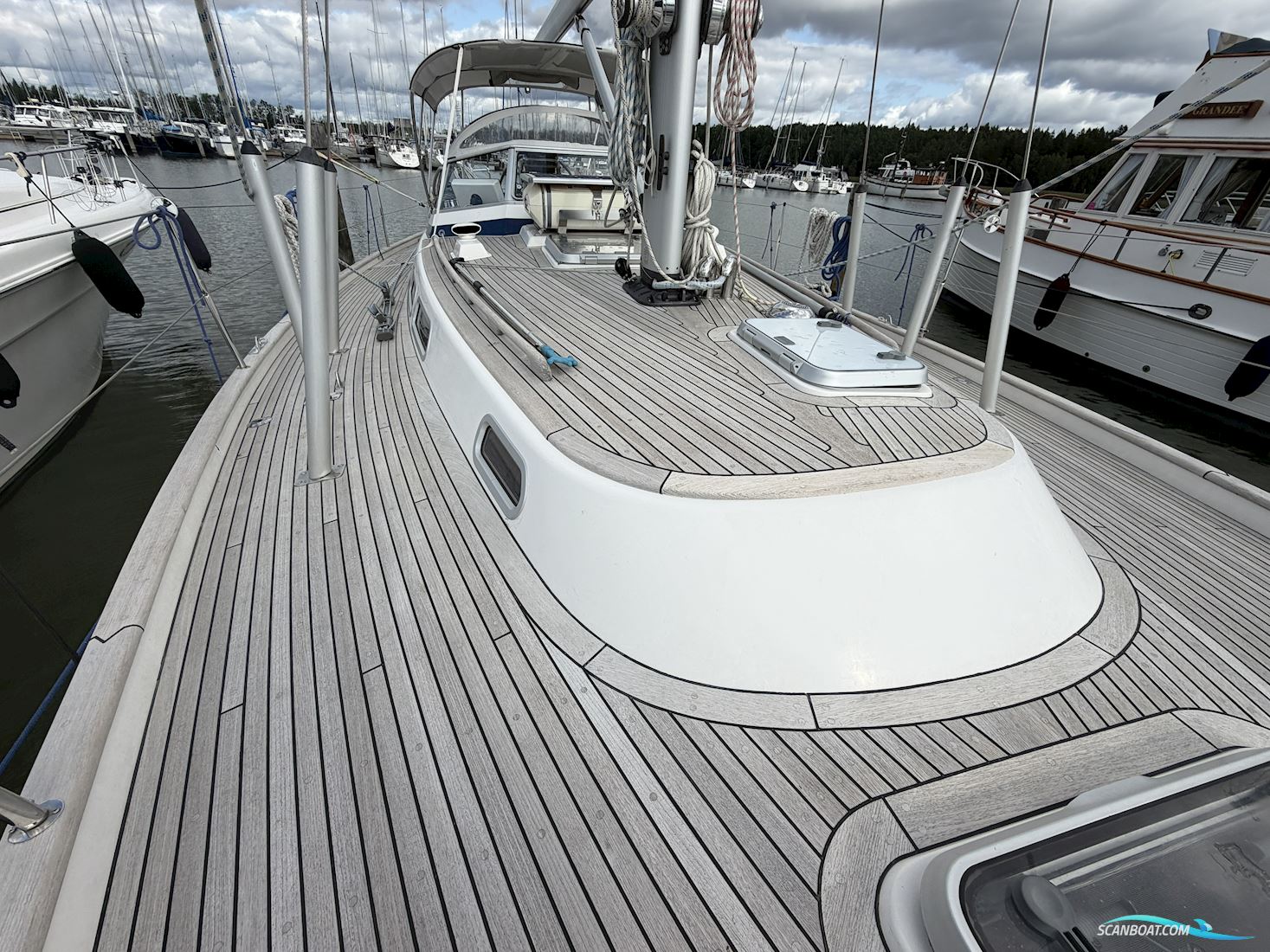 Hallberg-Rassy 39
