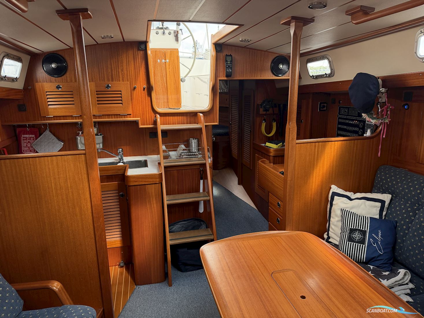Hallberg-Rassy 39