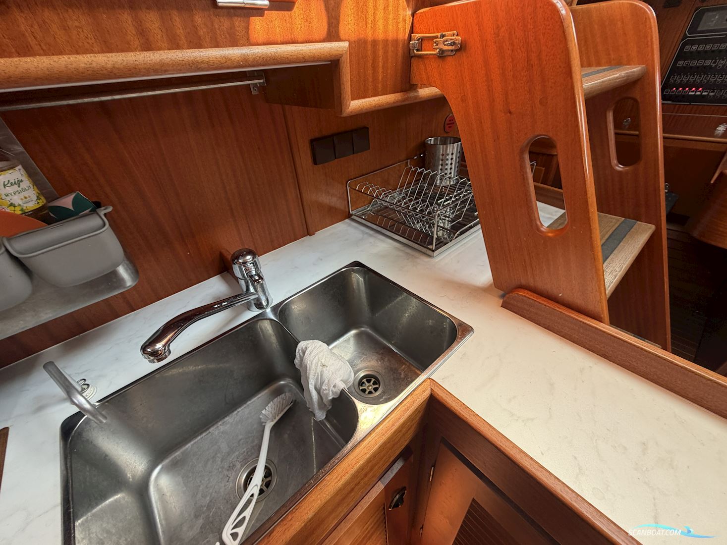 Hallberg-Rassy 39