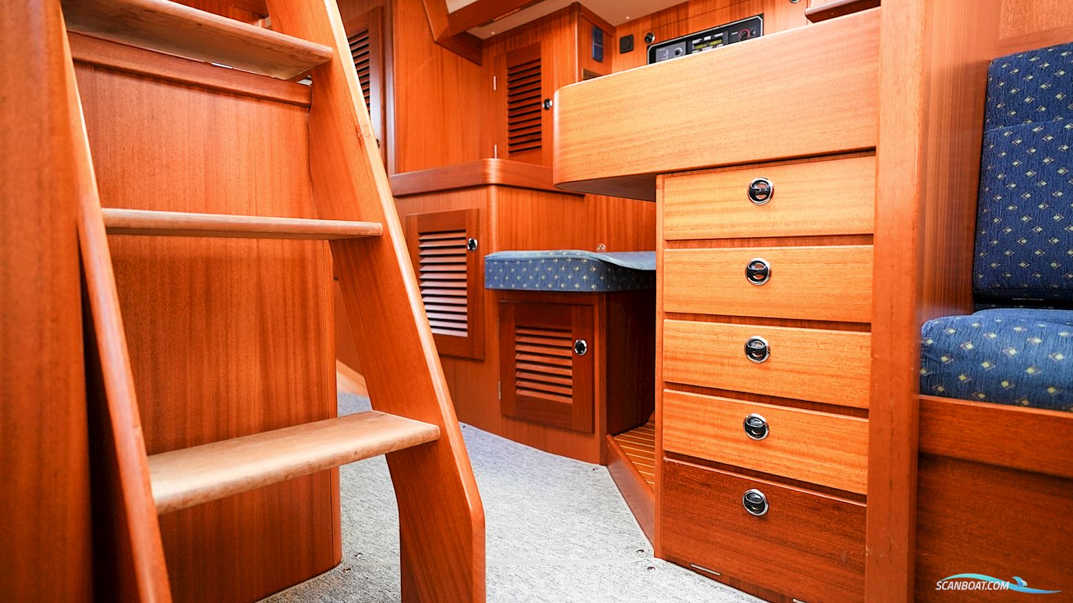 Hallberg-Rassy 39