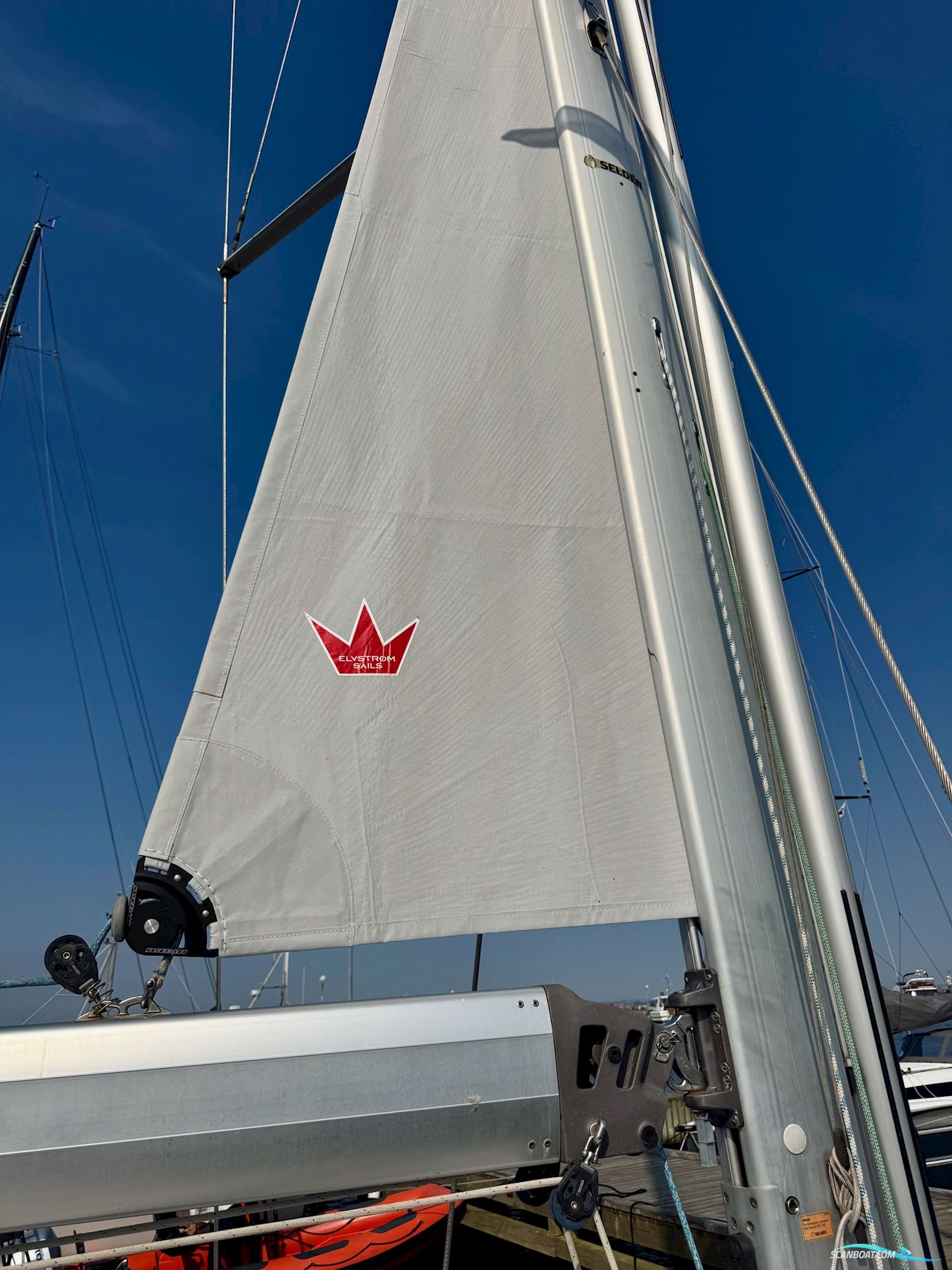 Hallberg-Rassy 412