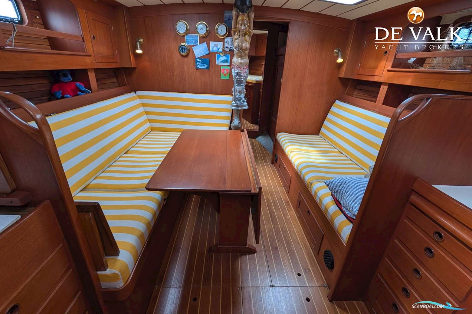 Hallberg Rassy 42 E