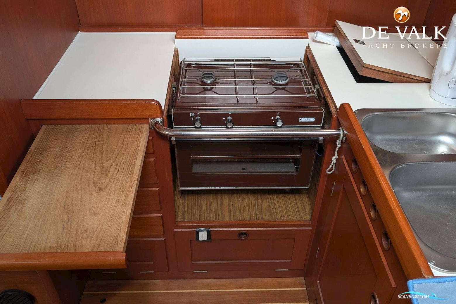 Hallberg Rassy 42 E