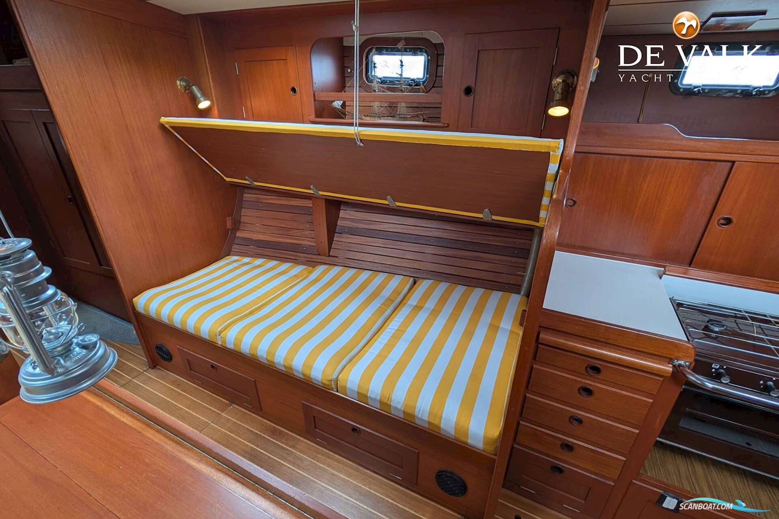 Hallberg Rassy 42 E