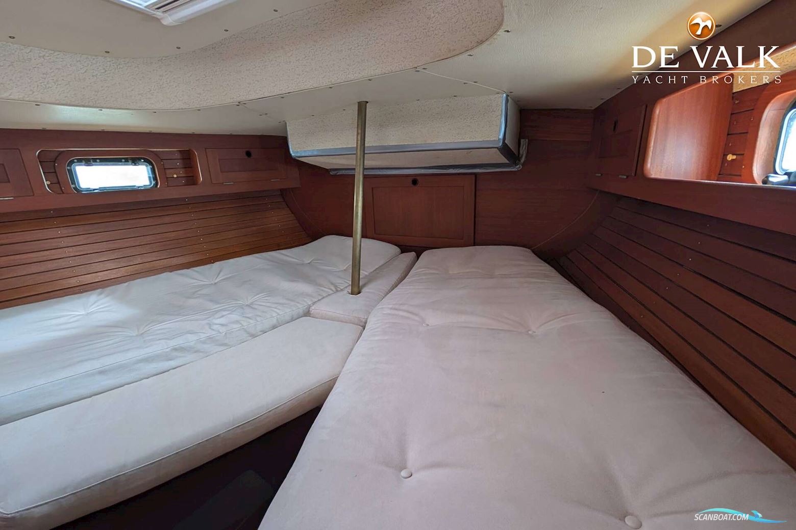 Hallberg Rassy 42 E