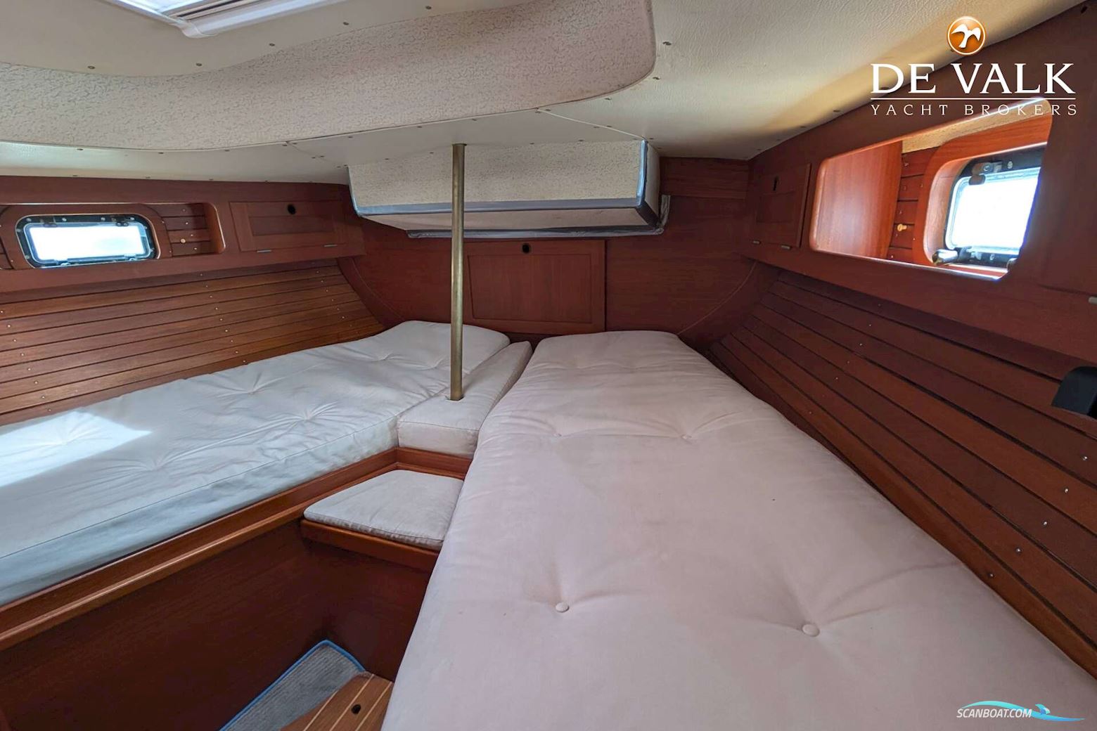 Hallberg Rassy 42 E