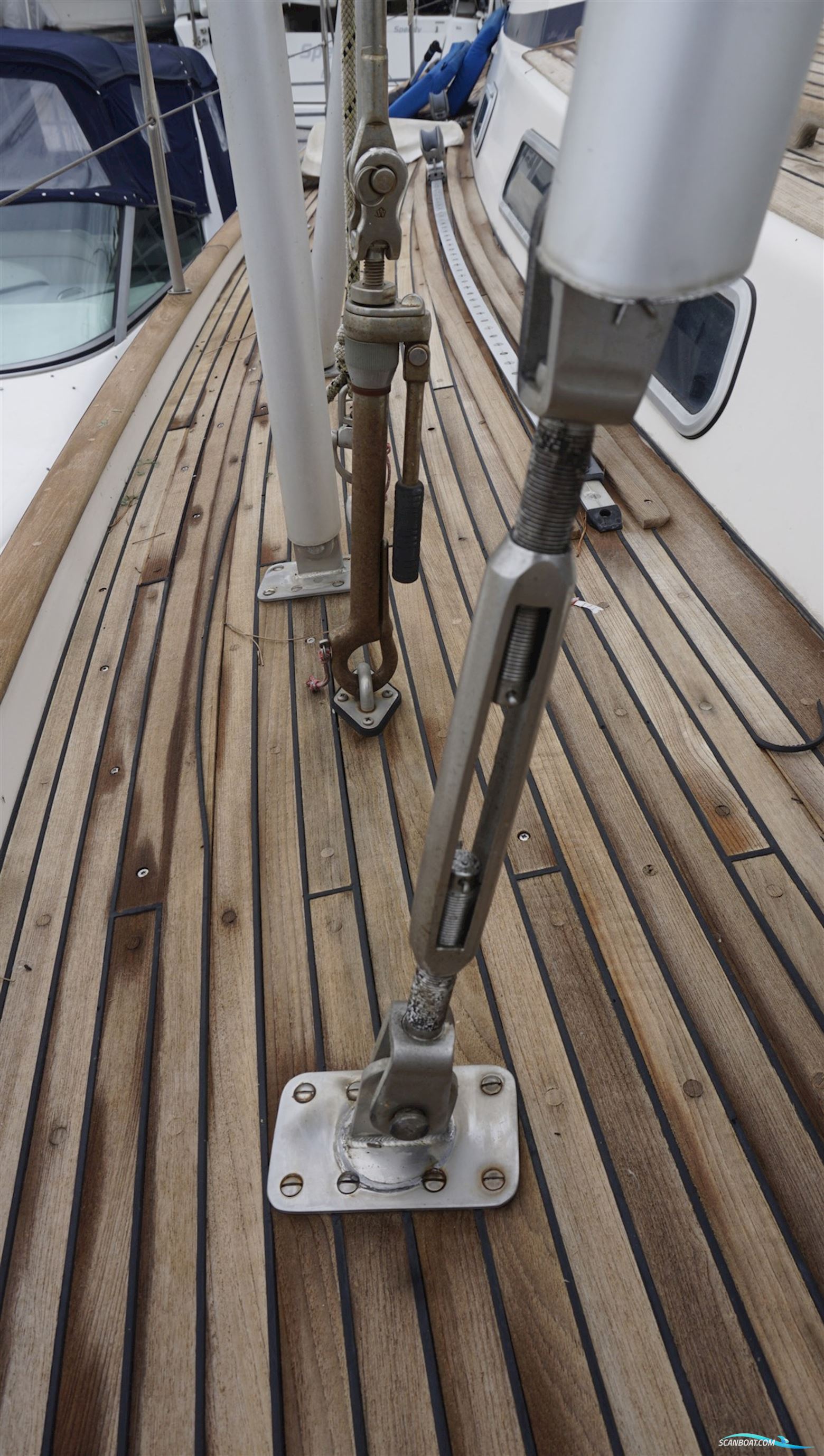 Hallberg Rassy 42 F MK I