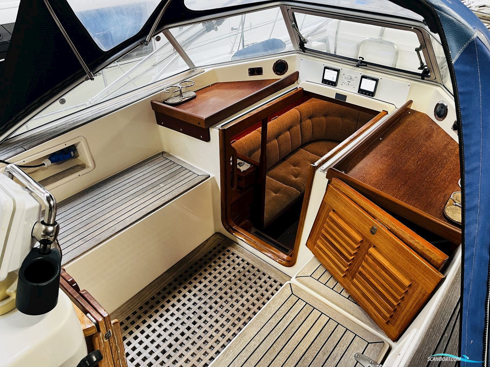 Hallberg-Rassy 42 F MkII