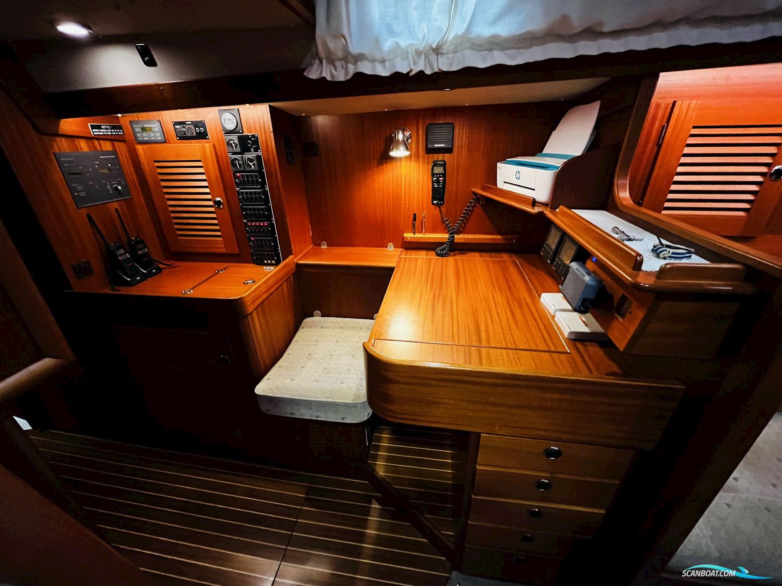 Hallberg-Rassy 42 F MkII