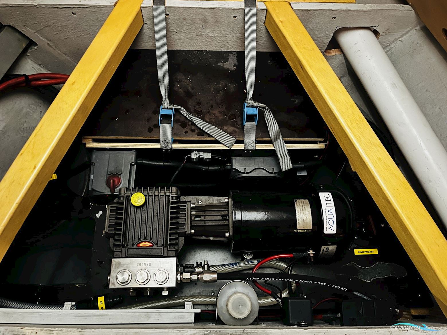 Hallberg-Rassy 42 F MkII