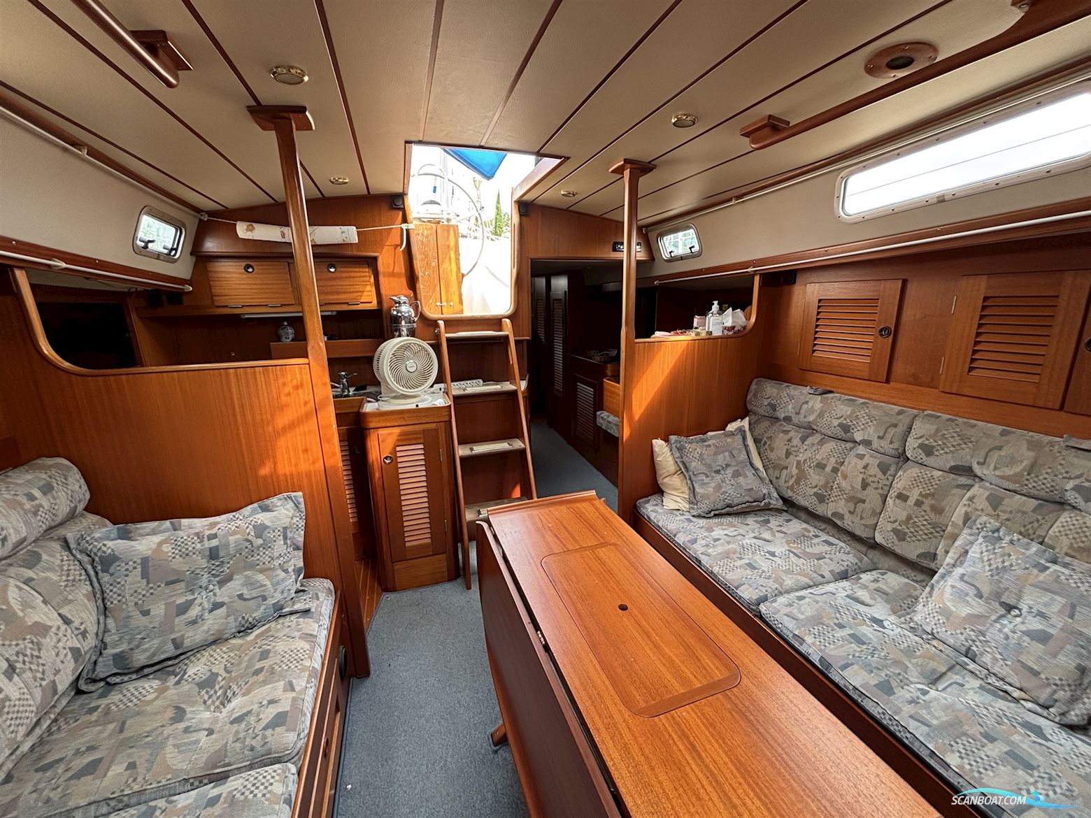 Hallberg Rassy 42 F