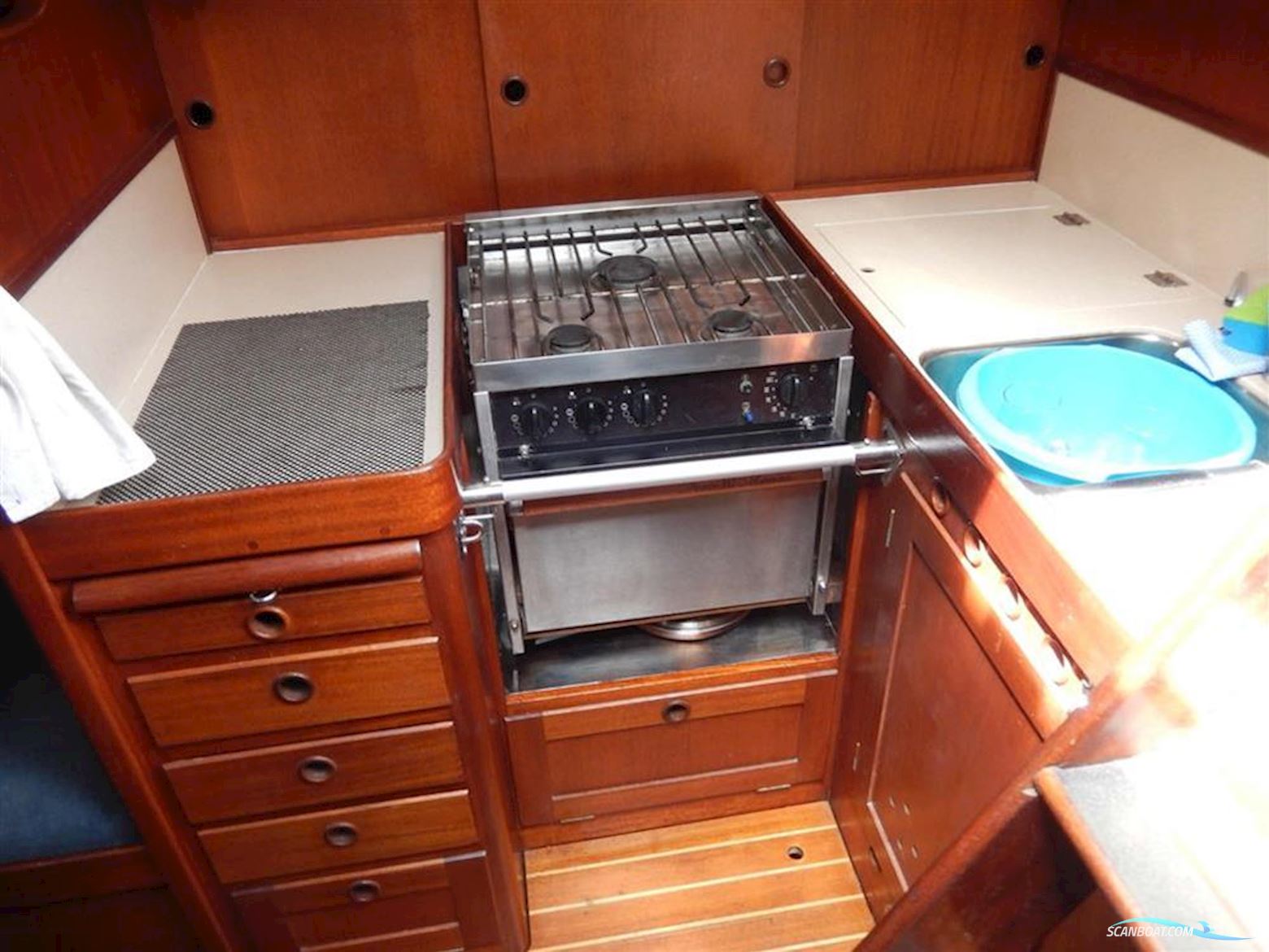 Hallberg-rassy 42 KETCH