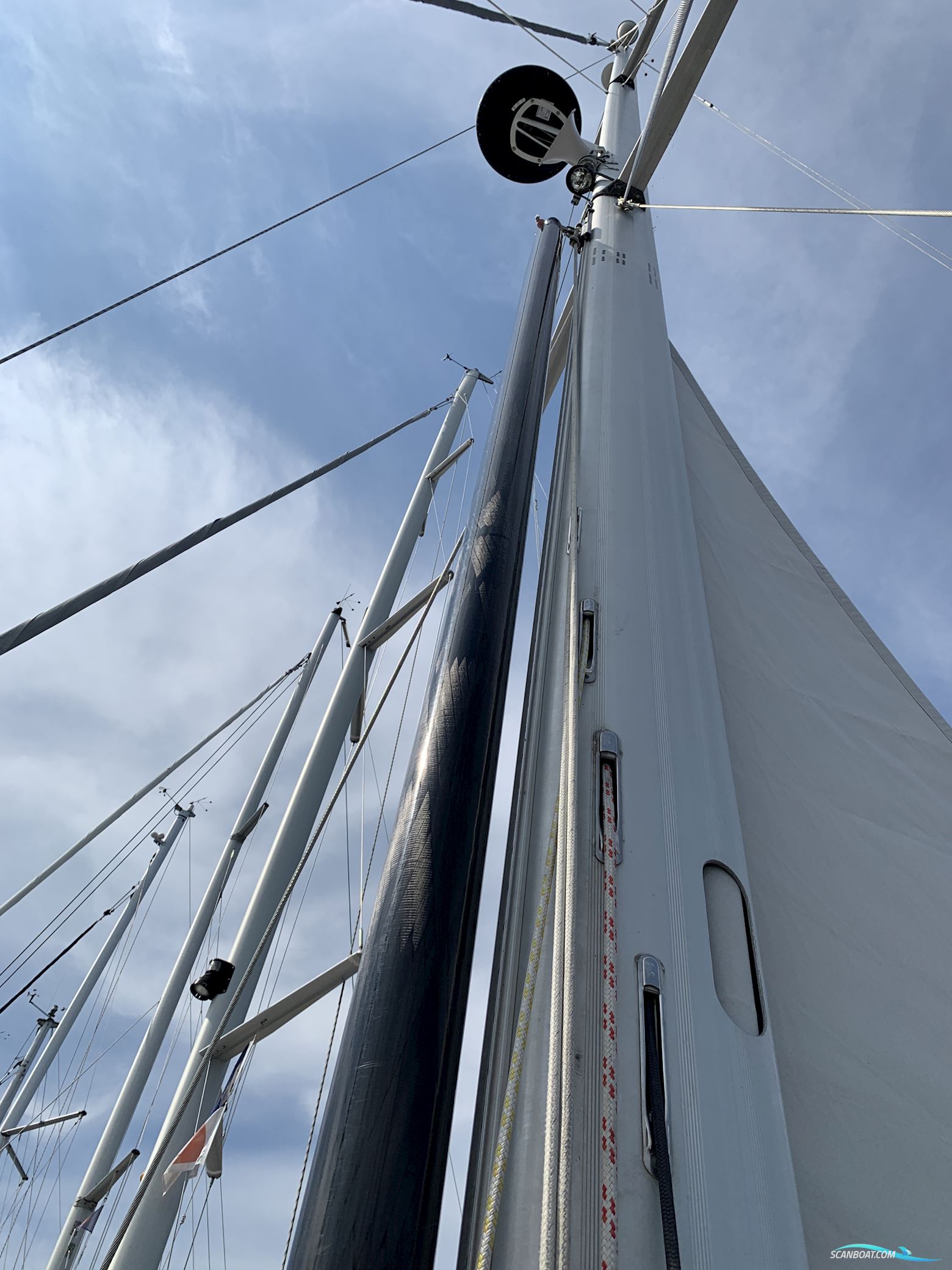 Hallberg-Rassy 42