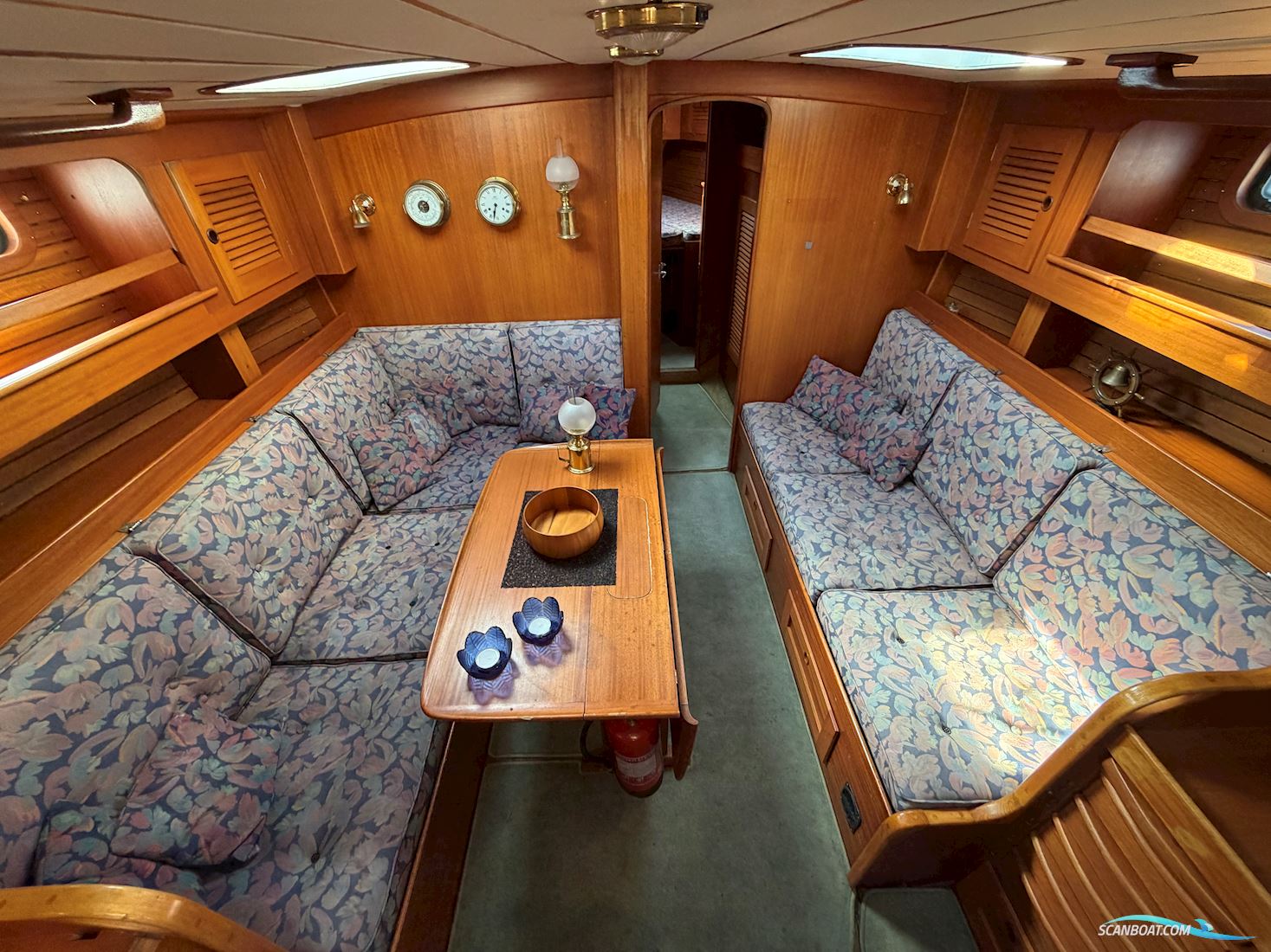 Hallberg-Rassy 42