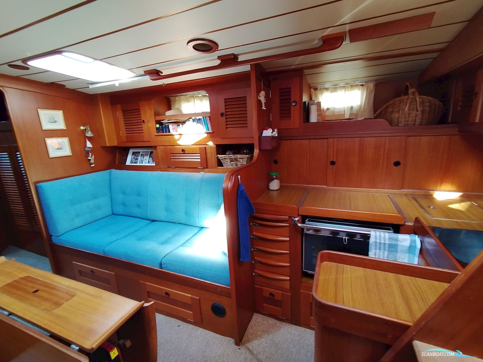 Hallberg-Rassy 42E