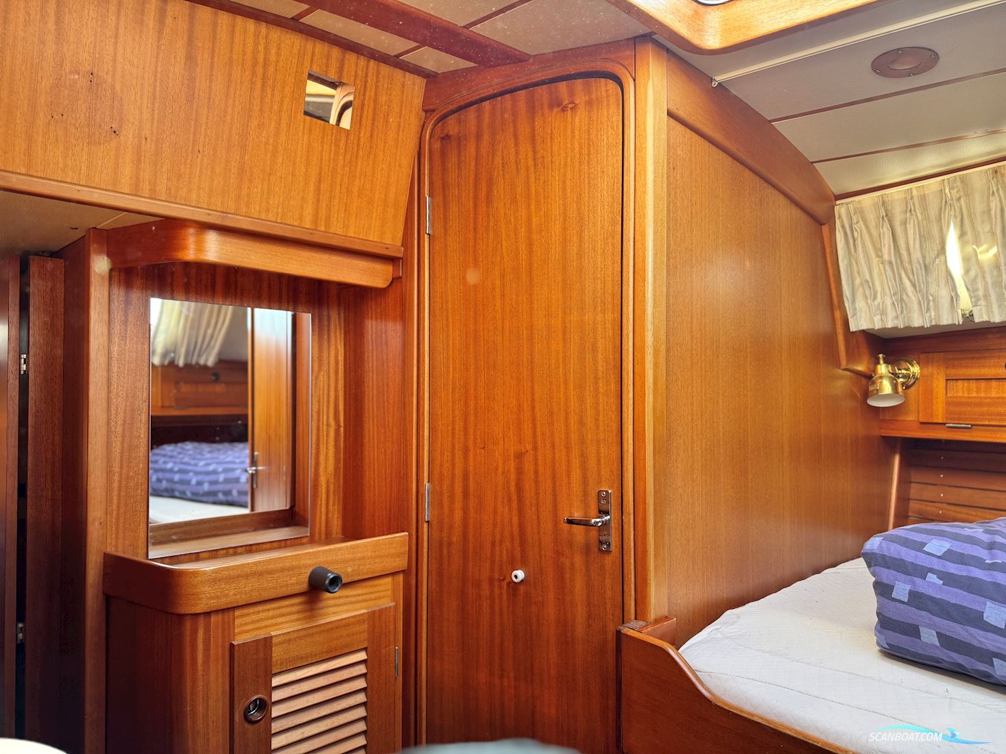 Hallberg-Rassy 42F HR