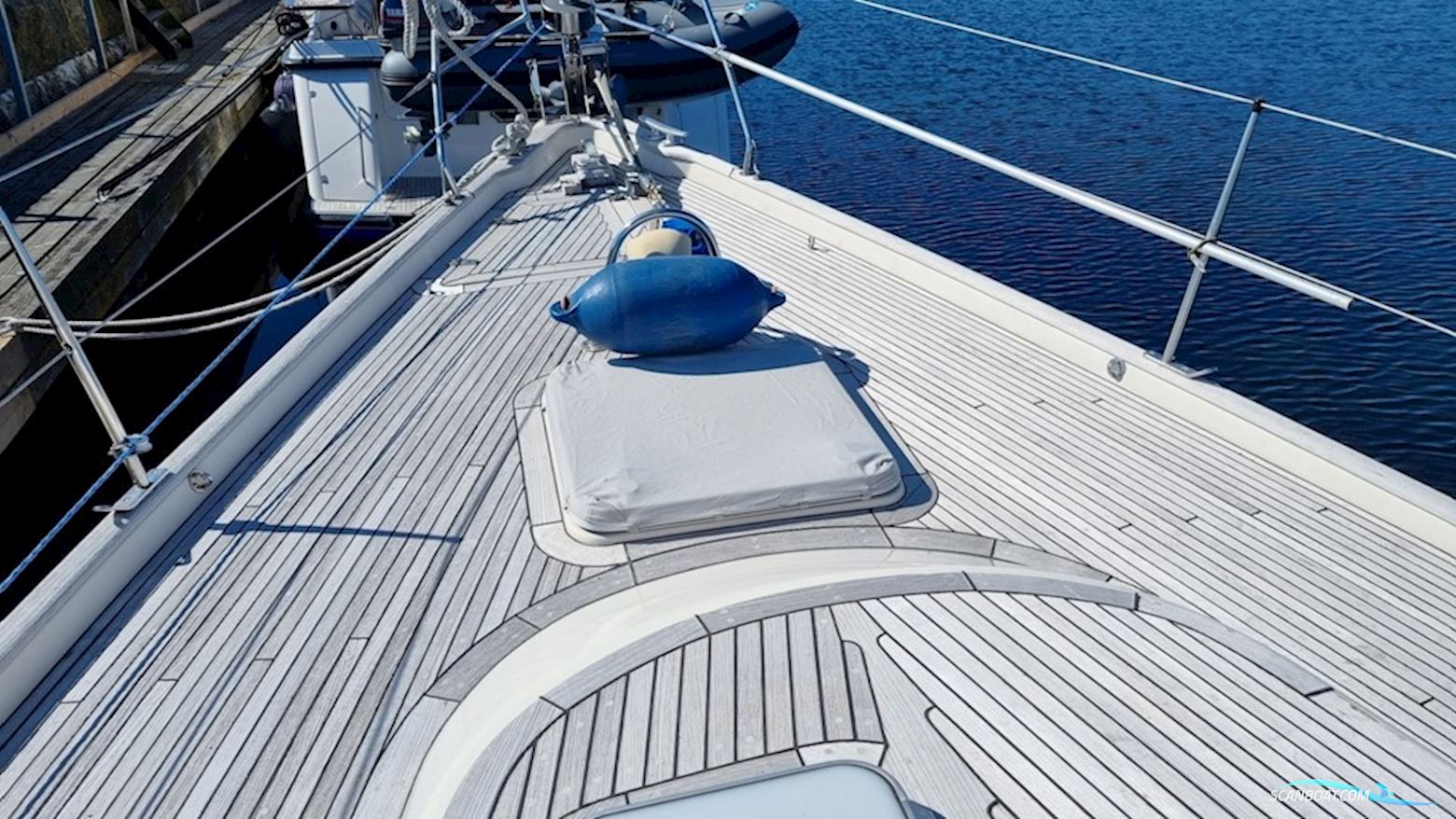 Hallberg-Rassy 42F Mk II