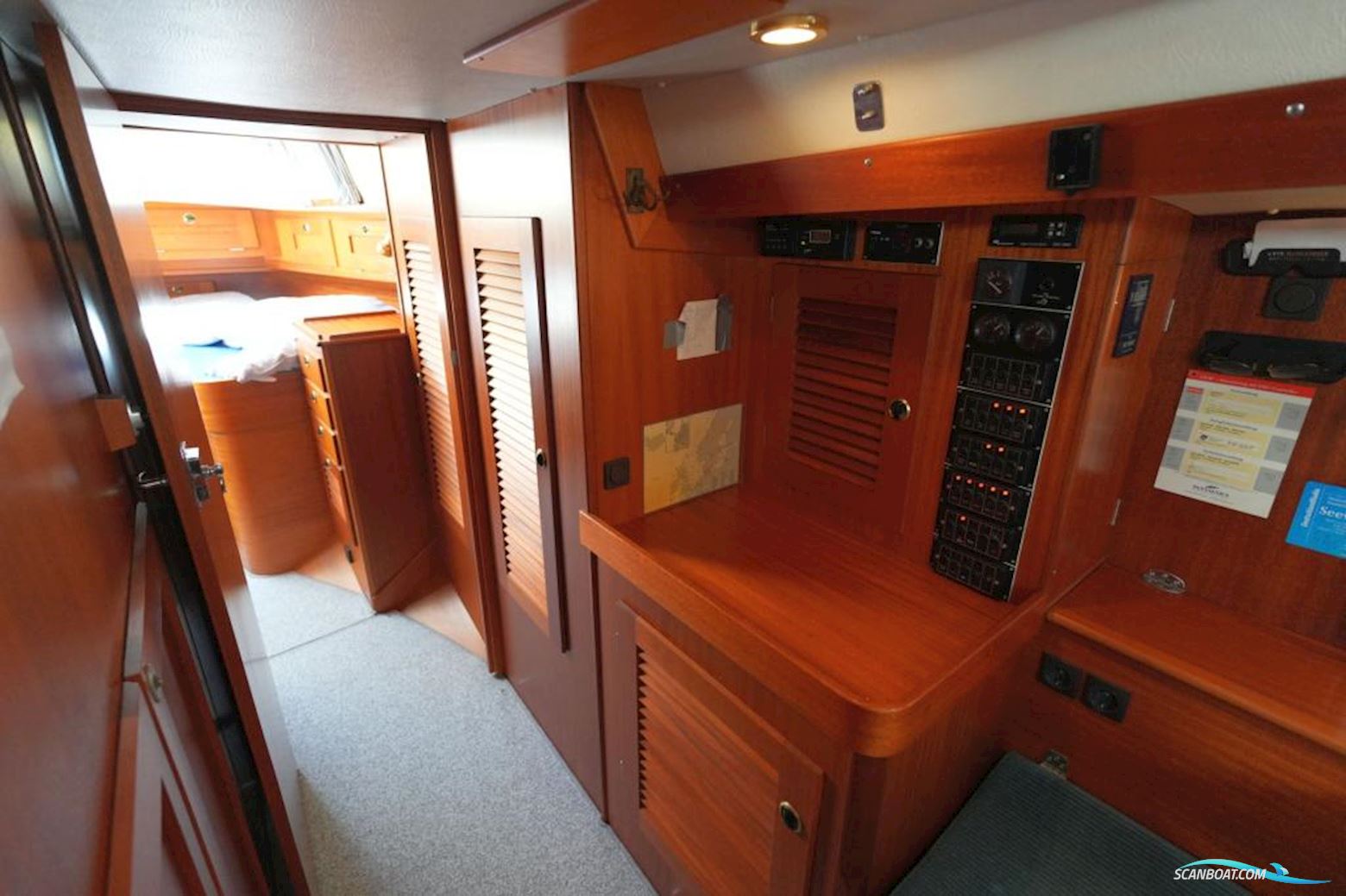 Hallberg-rassy 42F MK II