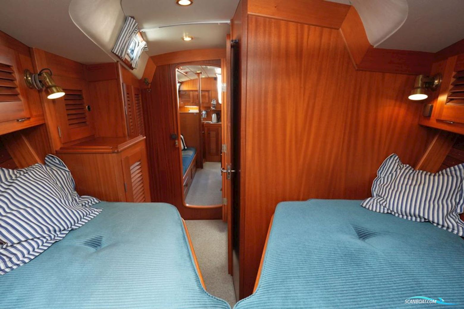 Hallberg-rassy 42F MK II